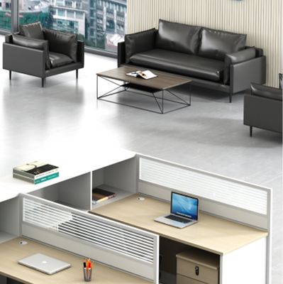 Écrans de bureau modernes simples pour le personnel Bureau de bureau et chaise Combinaison de 3 personnes Cubicle modulaire en bois Bureau poste de travail Bureau